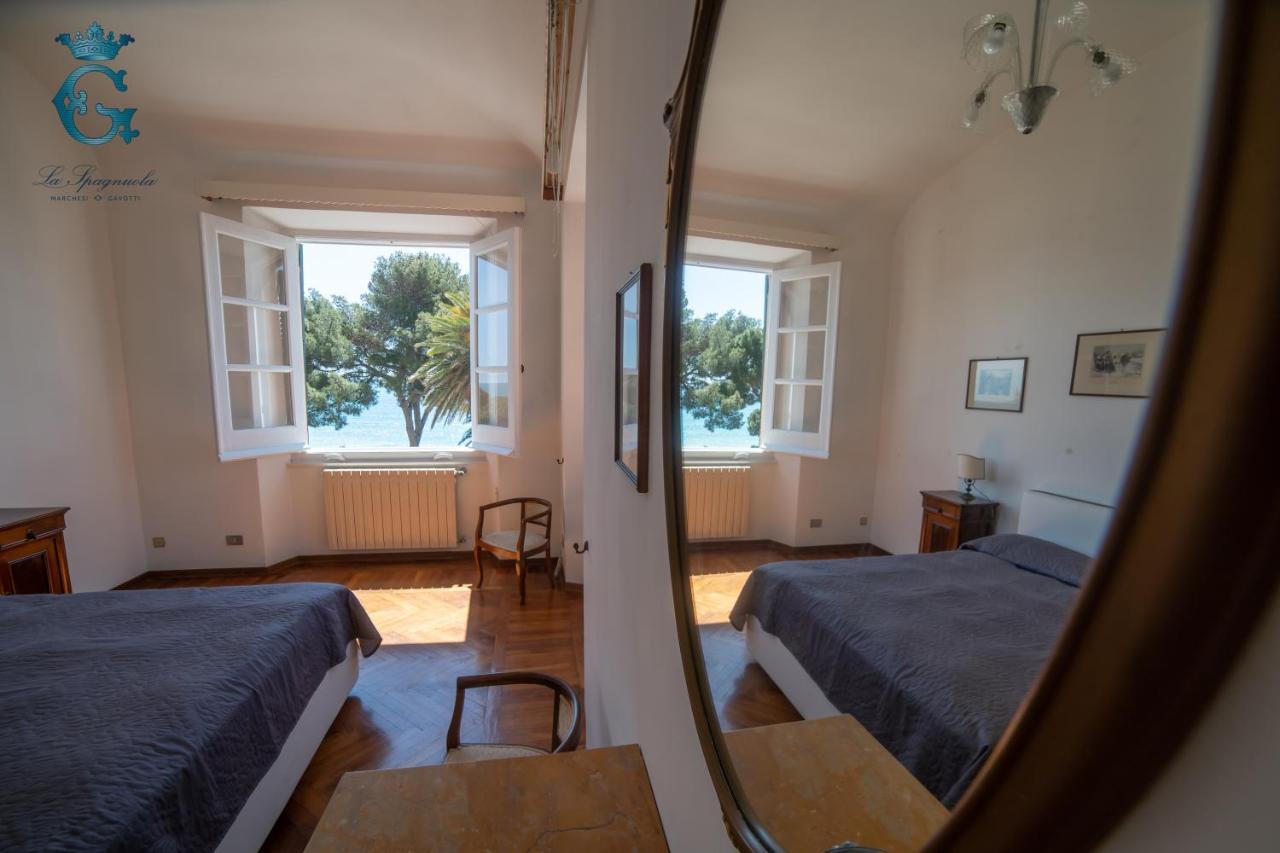 La Spagnuola - Villa Cinquecentesca Sul Mare Con Parco Privato Savona Buitenkant foto
